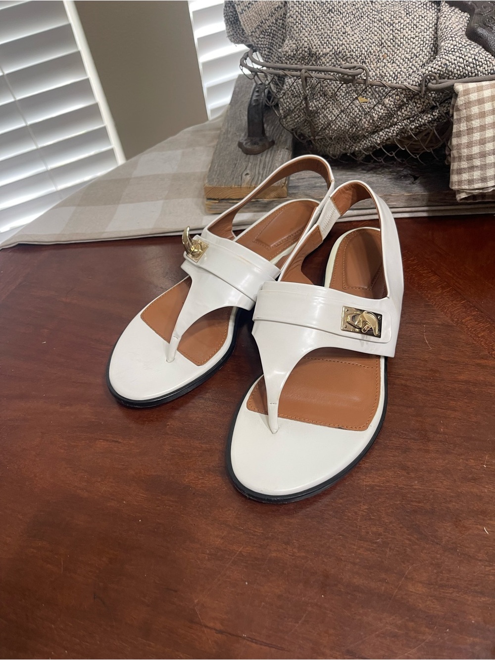 Givenchy sandals vintage turnlock